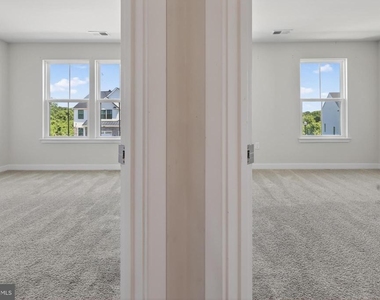 8005 Milltown Circle - Photo Thumbnail 31