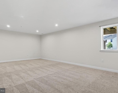 8005 Milltown Circle - Photo Thumbnail 40