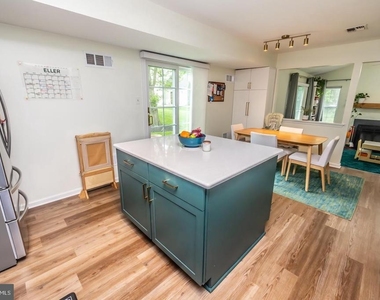 786 Bradford Terrace - Photo Thumbnail 8