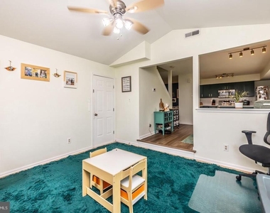 786 Bradford Terrace - Photo Thumbnail 13