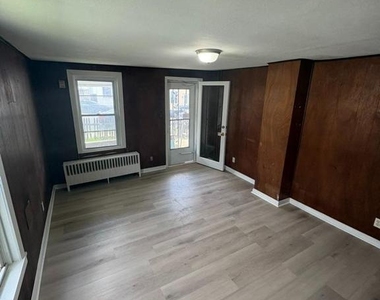 1113 Elm Street - Photo Thumbnail 13