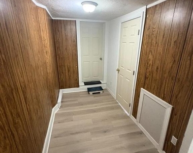 1113 Elm Street - Photo Thumbnail 9