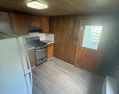 1113 Elm Street - Photo Thumbnail 11