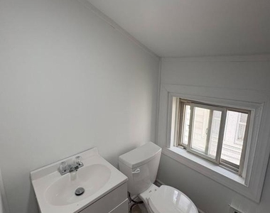 1113 Elm Street - Photo Thumbnail 7