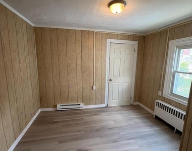 1113 Elm Street - Photo Thumbnail 3