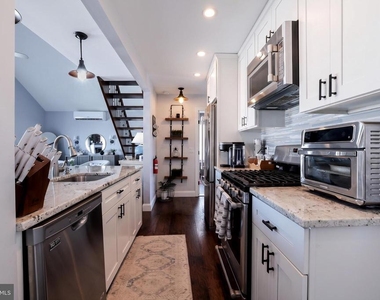 140 Matilda Drive - Photo Thumbnail 3