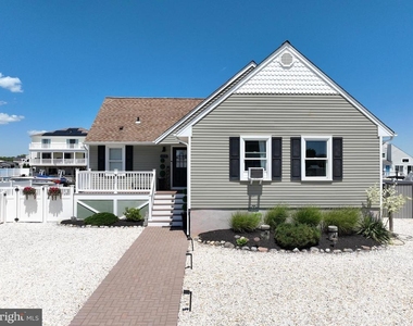 140 Matilda Drive - Photo Thumbnail 1