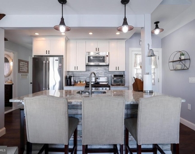 140 Matilda Drive - Photo Thumbnail 9