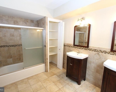 110 Biscayne Court - Photo Thumbnail 16