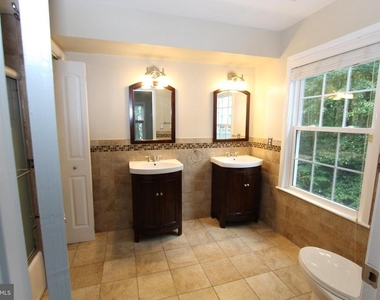 110 Biscayne Court - Photo Thumbnail 19
