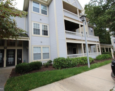 110 Biscayne Court - Photo Thumbnail 2