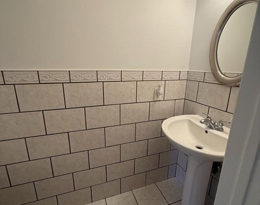 1070 Baywood Drive - Photo Thumbnail 6