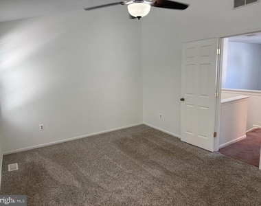 1070 Baywood Drive - Photo Thumbnail 11