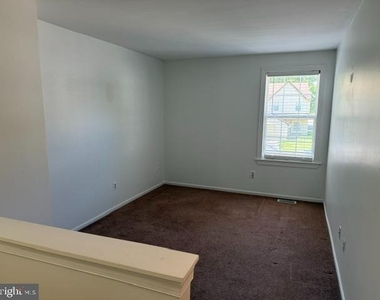 1070 Baywood Drive - Photo Thumbnail 15