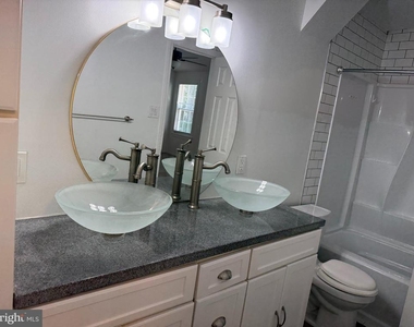 1070 Baywood Drive - Photo Thumbnail 14