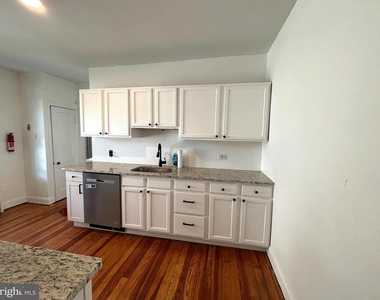 14 Simpson Avenue - Photo Thumbnail 2