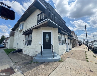 242 N Broadway - Photo Thumbnail 8