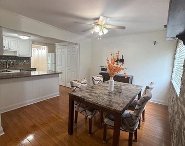 1080 Pendleton Court - Photo Thumbnail 4