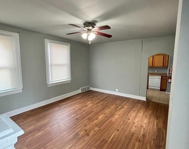 211 Front Street - Photo Thumbnail 6