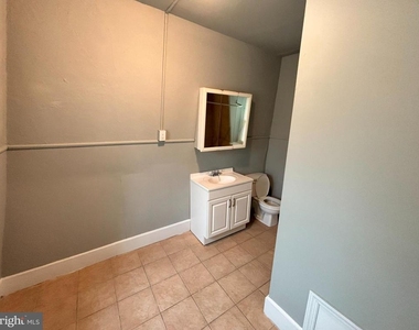 211 Front Street - Photo Thumbnail 10