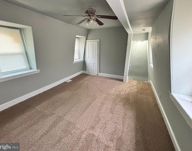 211 Front Street - Photo Thumbnail 3