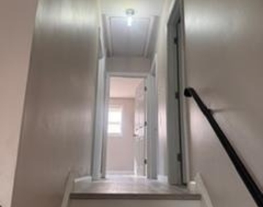 212 California Trail - Photo Thumbnail 15
