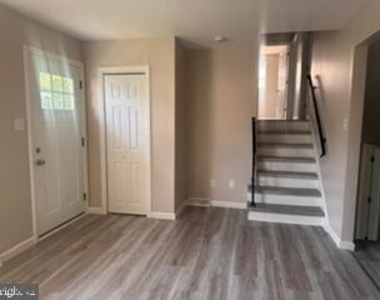 212 California Trail - Photo Thumbnail 6