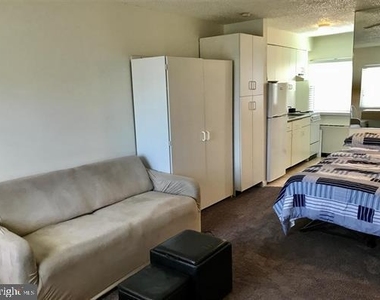 111 S Dudley Avenue - Photo Thumbnail 4