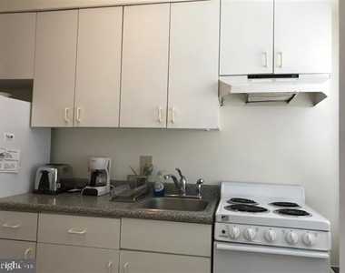 111 S Dudley Avenue - Photo Thumbnail 8