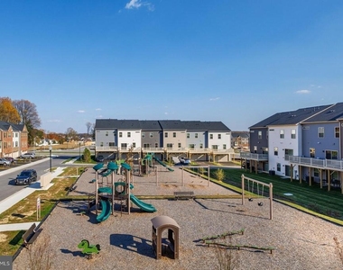 4112 Shirley Rose Court - Photo Thumbnail 29