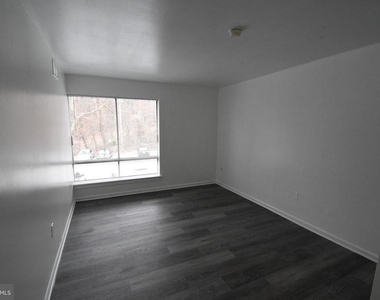 8459 Greenbelt Road - Photo Thumbnail 7