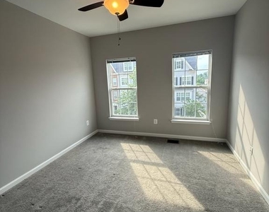 12711 Rustic Rock Lane - Photo Thumbnail 11