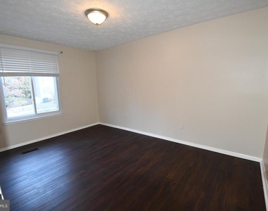 6516 Homestake Drive S - Photo Thumbnail 2