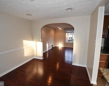6516 Homestake Drive S - Photo Thumbnail 9