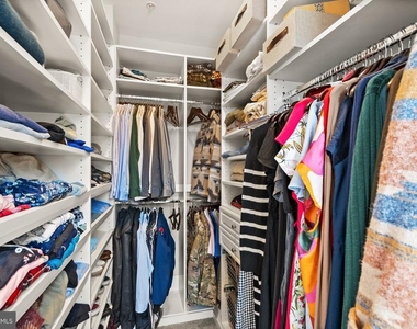 517 Overlook Park Drive - Photo Thumbnail 20
