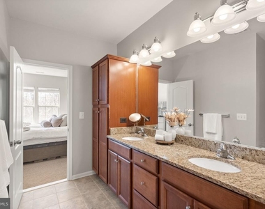 517 Overlook Park Drive - Photo Thumbnail 18