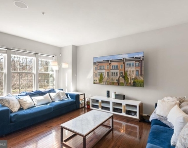 517 Overlook Park Drive - Photo Thumbnail 4