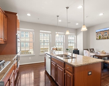 517 Overlook Park Drive - Photo Thumbnail 11