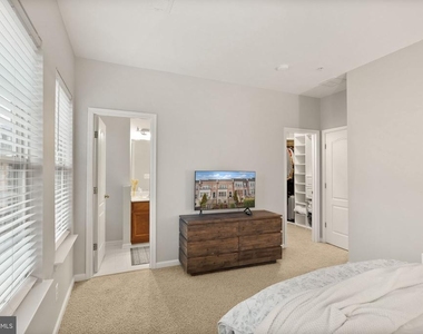 517 Overlook Park Drive - Photo Thumbnail 25