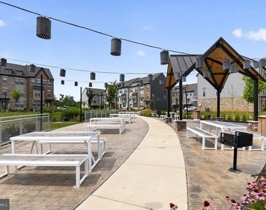 12602 Canopy Ave - Photo Thumbnail 2