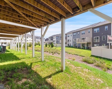 16601 Anegada Drive - Photo Thumbnail 7