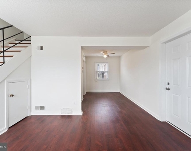 2510 Iverson Street - Photo Thumbnail 3