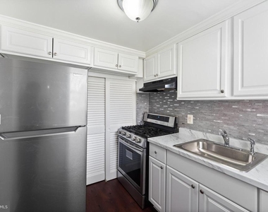 2510 Iverson Street - Photo Thumbnail 9