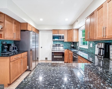 13000 Cheswood Lane - Photo Thumbnail 5