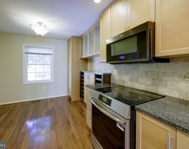 7518 Westlake Terrace - Photo Thumbnail 19