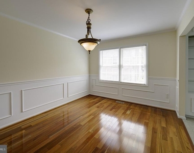 7518 Westlake Terrace - Photo Thumbnail 14