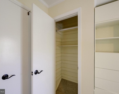 7518 Westlake Terrace - Photo Thumbnail 34