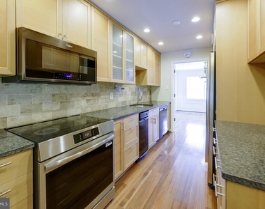7518 Westlake Terrace - Photo Thumbnail 24