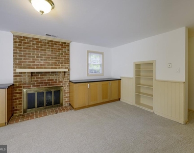 7518 Westlake Terrace - Photo Thumbnail 50