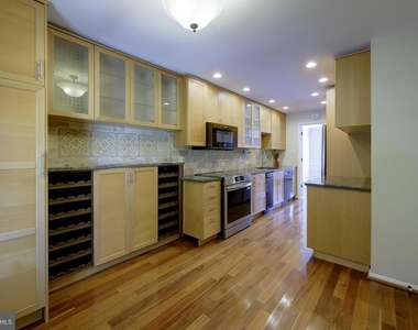 7518 Westlake Terrace - Photo Thumbnail 22